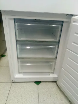 NEVERA COMBI MARCA AEG CON GARNTIA  TRANSPORTE