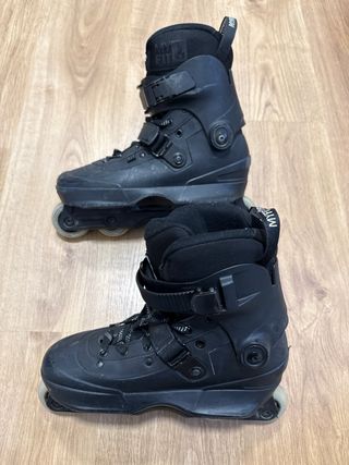 Patines USD Aeon 60 Negros. Talla 41-42.