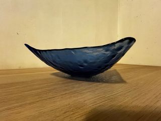 Centrotavola in vetro blu