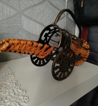 Portabottiglie vimini e ferro