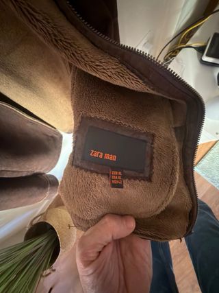 Chaqueta marrón de ante sintético