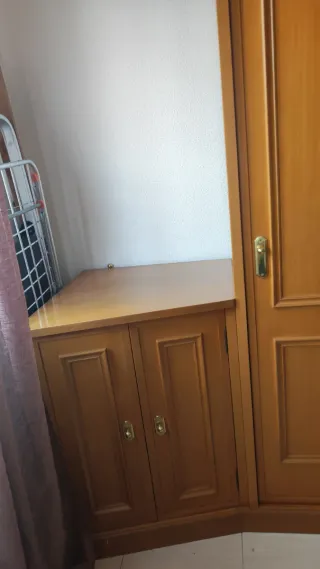 Armario a medida madera buena