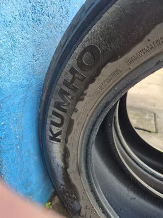 4 NEUMÁTICOS KUMHO 215/60 R17 96H