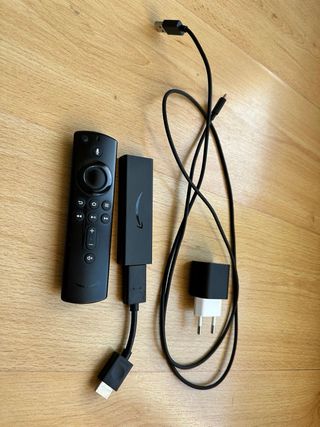 Samsung TV 32 UE32H5570SS con fire stick 4k