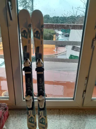 Sci e scarponi per bambini