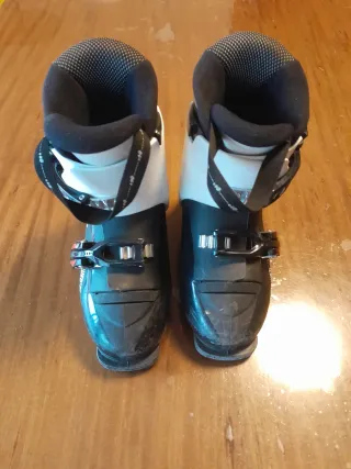 Sci e scarponi per bambini