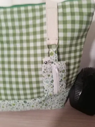 Conjunto de Bolsa Maternal y 3  neceseres.