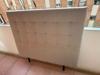 Cabecero de cama gris