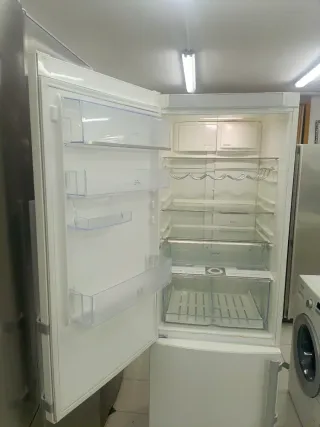 Nevera Electrolux Combi 185/60cm con garantía