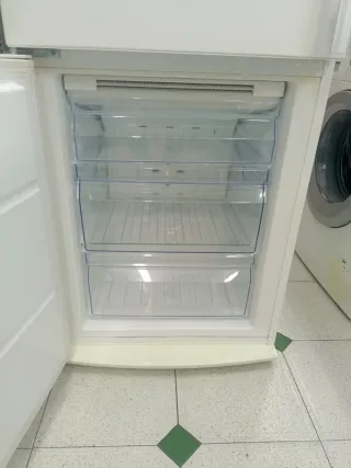 Nevera Electrolux Combi 185/60cm con garantía