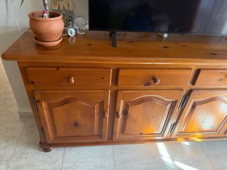 Mueble de salón de madera