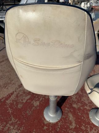 Asientos de barco con pedestal