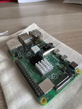 Raspberry Pi 4 4GB RAM sin usar