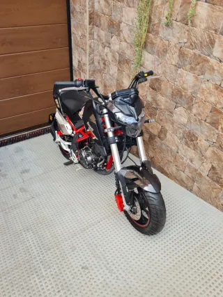 Moto 125cc Naked Negra