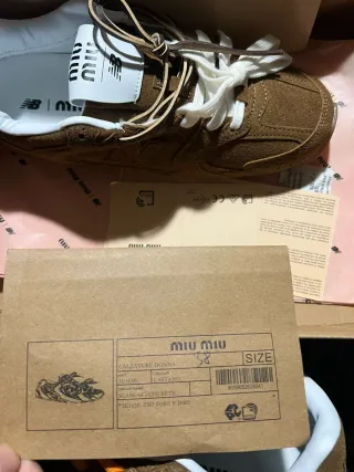 New Balance 530 x Miu Miu Marrones