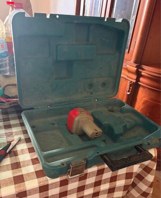 Taladro Makita 12V con Cargador y Batería