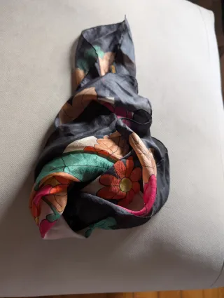 Pañuelo de seda natural estampado 70x70 cm