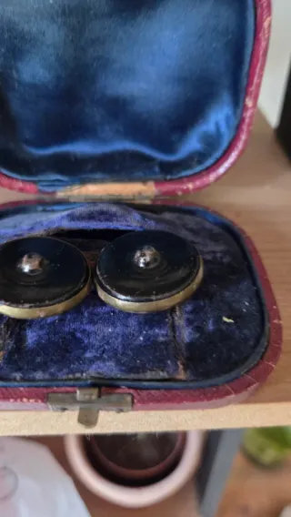 Par de botones antiguos de baquelita