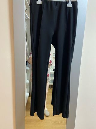Pantalones acampanados Mango Talla M