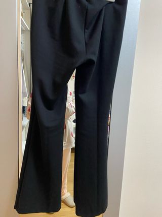 Pantalones acampanados Mango Talla M