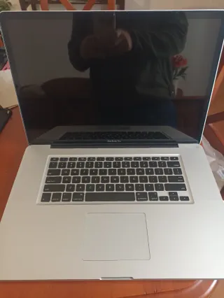 MacBook Pro 17'' Plata