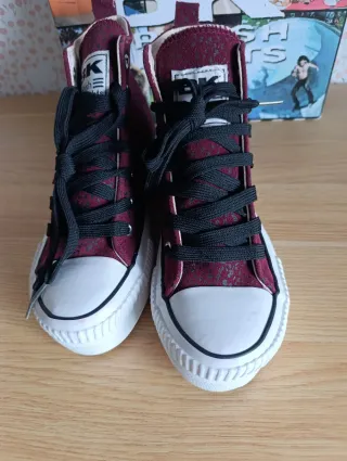 Zapatillas British Knights rojas