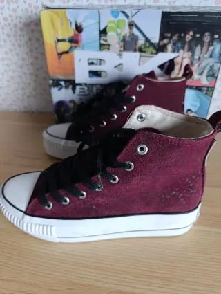 Zapatillas British Knights rojas