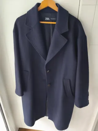 Abrigo azul marino Zara