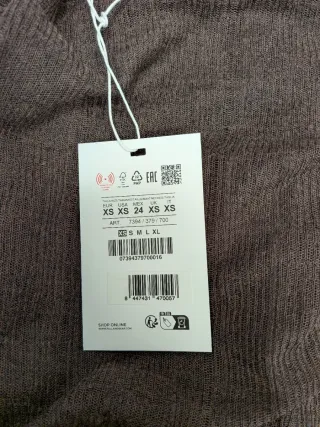 Vestido marrón asimétrico manga larga