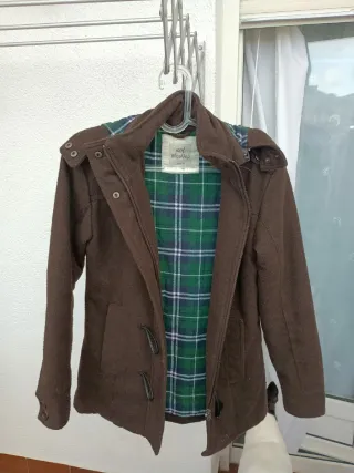 Abrigo niña marrón con forro de cuadros Talla 14