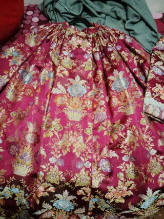 Traje de Fallera Infantil le faltan las manteletas