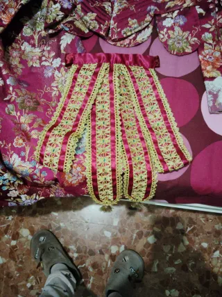 Traje de Fallera Infantil le faltan las manteletas