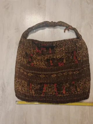 Borsa in tessuto marrone e rossa