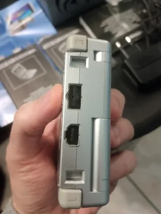 Nintendo Game Boy Advance SP con scatola