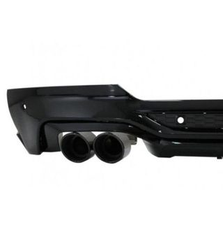 Difusor trasero con salidas de escape look M Perfo