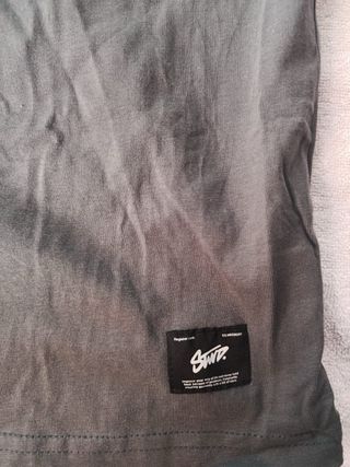 Camiseta Pull&Bear verde oliva con estampado