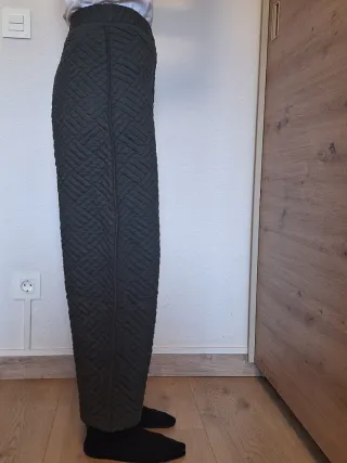 Pantalón carrot acolchado Zara Talla S