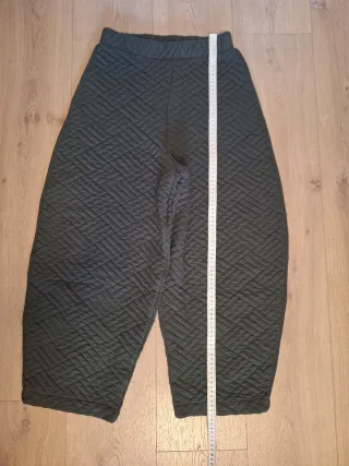 Pantalón carrot acolchado Zara Talla S