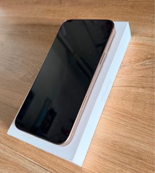 iPhone 16 Pro Max Dorado