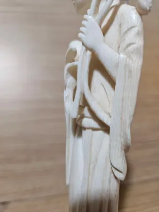 Figura Geisha con Flor de Loto