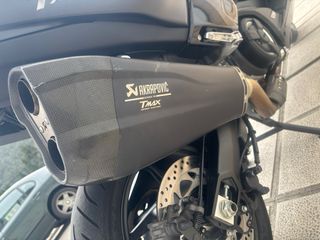 Tubo de escape Akrapovič TMAX