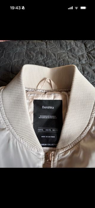 Chaqueta bomber beige