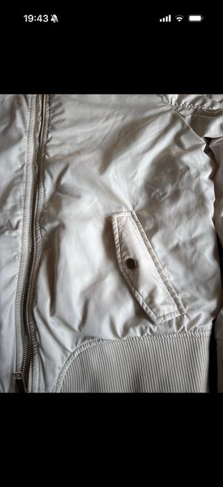 Chaqueta bomber beige