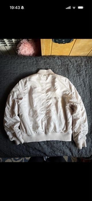Chaqueta bomber beige