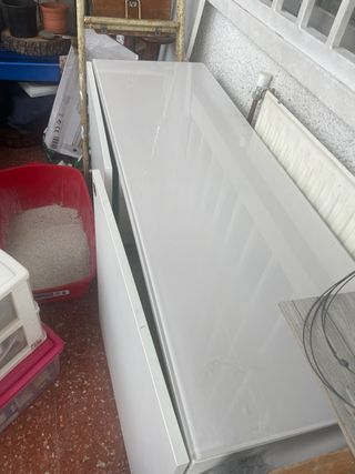 Mueble de salón blanco