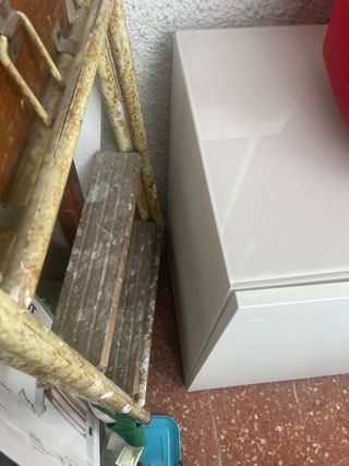 Mueble de salón blanco