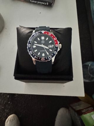 Reloj Mercedes-Benz GMT Negro y Rojo