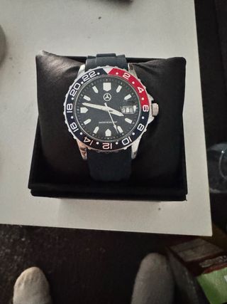 Reloj Mercedes-Benz GMT Negro y Rojo