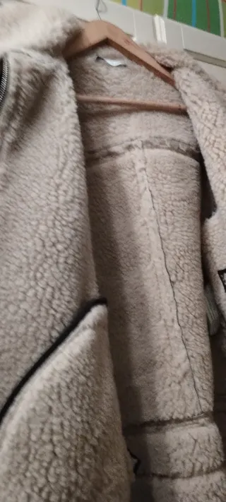 Cazadora imitación piel negra unisex