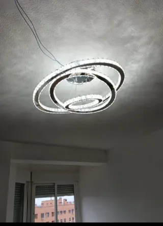 Lámpara de techo moderna plateada